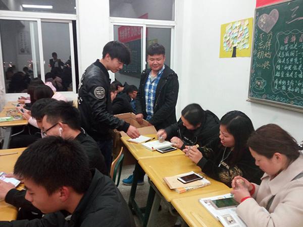信息系团总支开展女生节活动之“小小漂流瓶,你我大梦想”活动.png